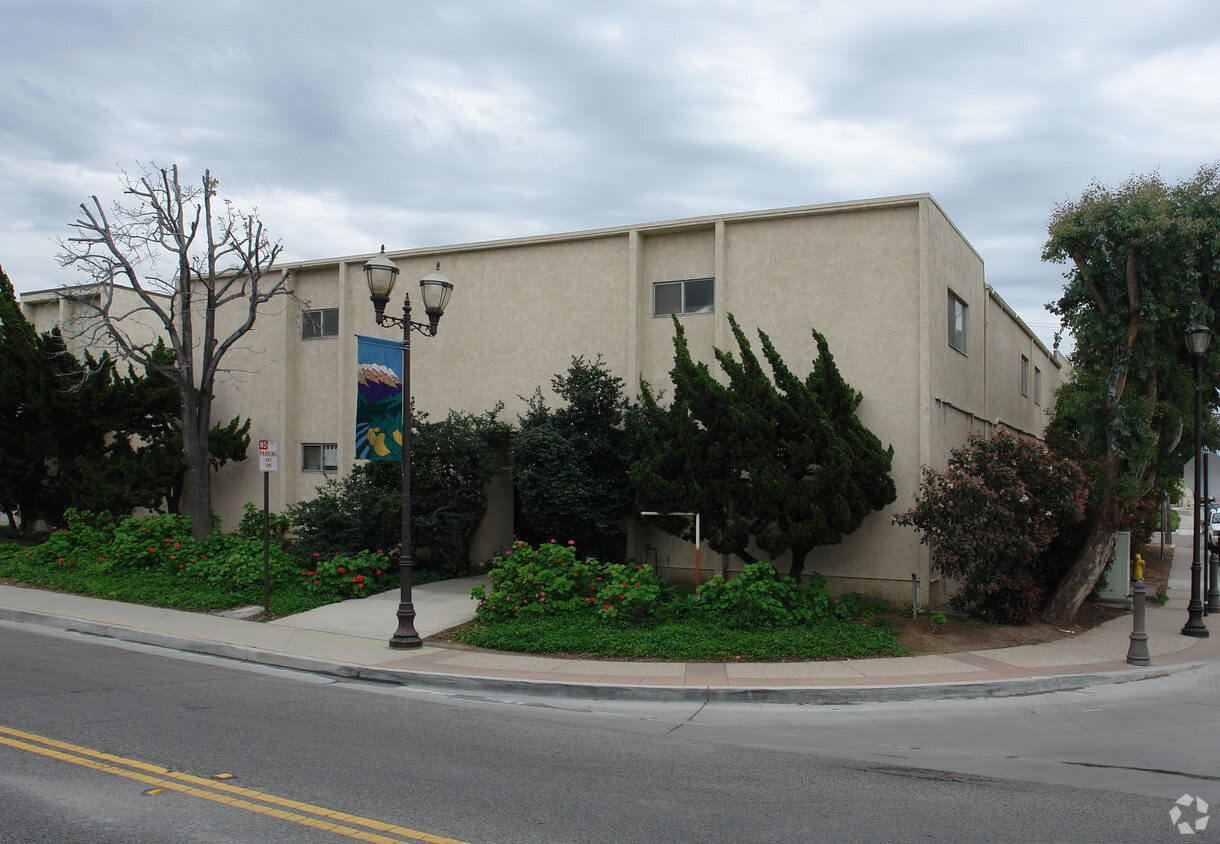 Primary Photo - 1700 Ventura Blvd