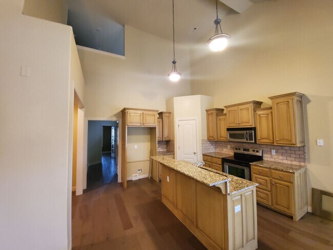 Foto del edificio - Nice 3 bedroom 2.5 bath home in North Faye...