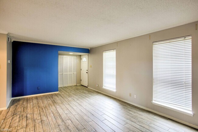 Foto del edificio - 4 br, 2.5 bath Townhome - 2372 Triway Ln U...