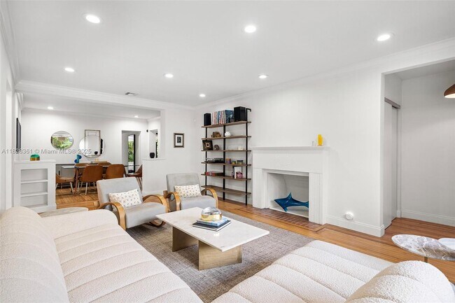 Foto del edificio - 670 NE 73rd St