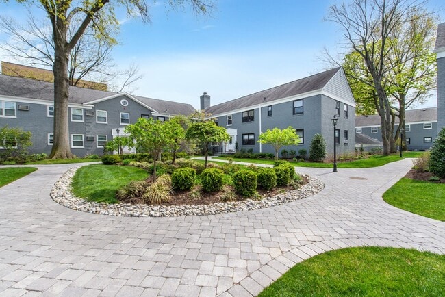Building Photo - Leonia Manor: In-Unit Washer & Dryer, Heat...