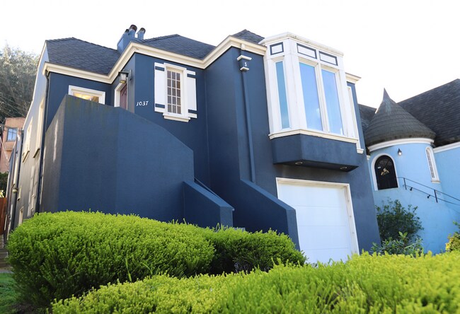 Foto del edificio - Miraloma Park: Spacious Single Family Home...