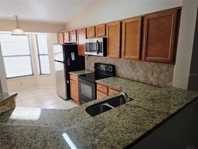 Building Photo - 7543 Sugar Bend Dr