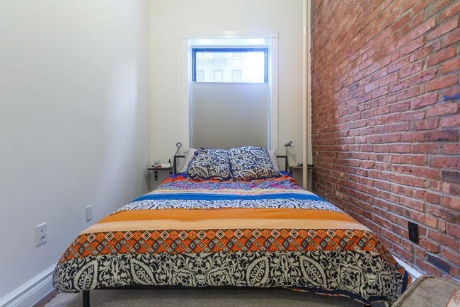 Foto del edificio - 242 E 14th St