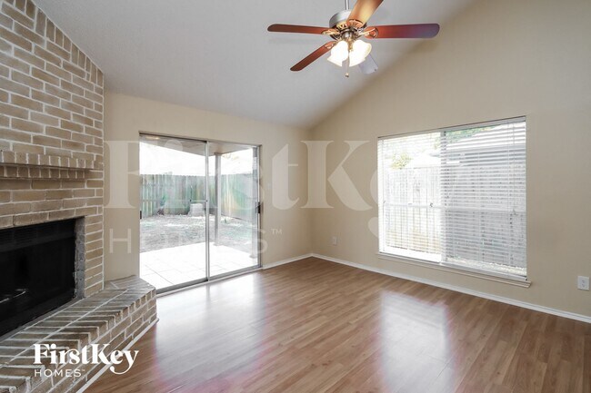 Building Photo - 17002 Enchanted Cir E