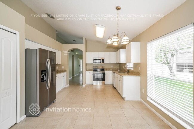 Building Photo - 25401 Lexington Oaks Blvd