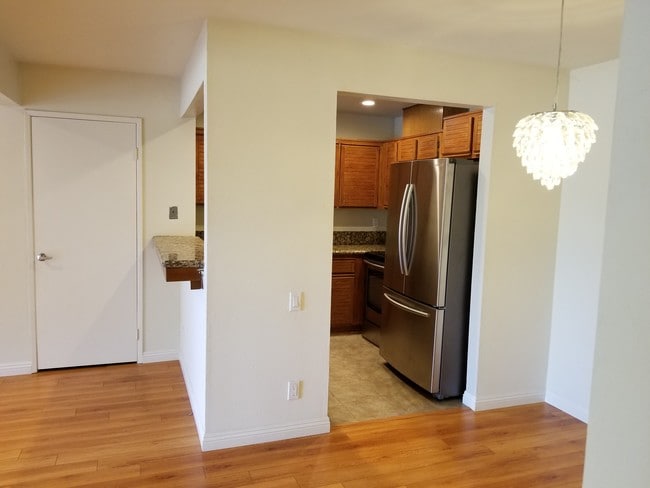 Building Photo - 13115 Le Parc Blvd