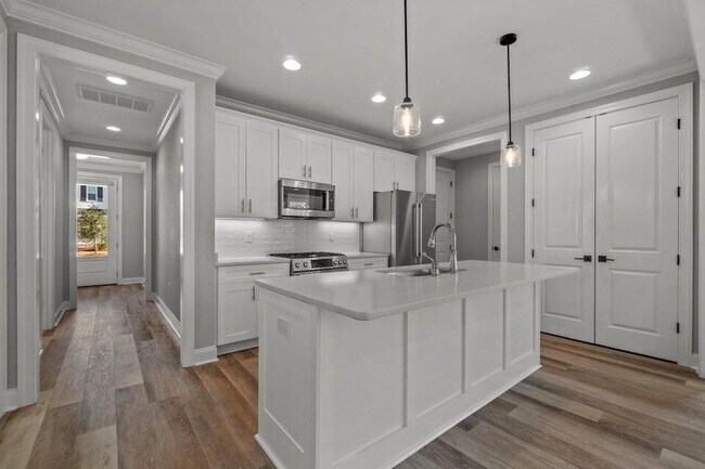 Foto del edificio - 76 Conifer Ct