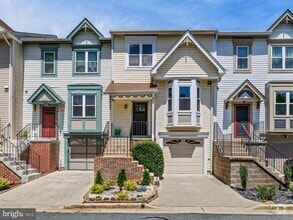 Building Photo - 2846 Schoolhouse Cir