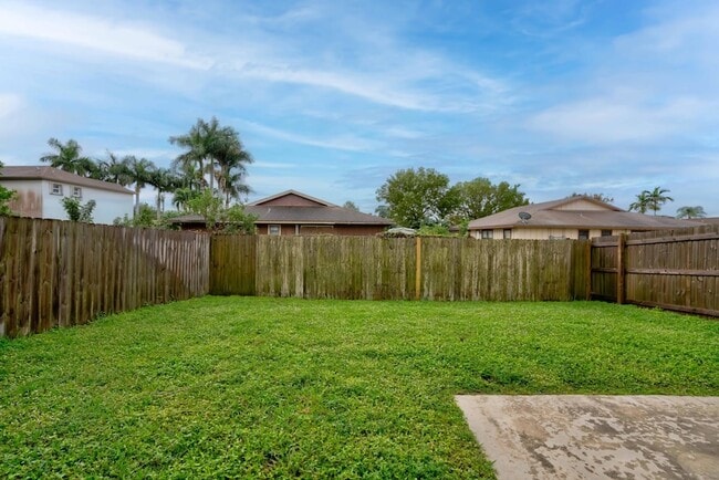 Photo - 4698 Arthur St Townhome