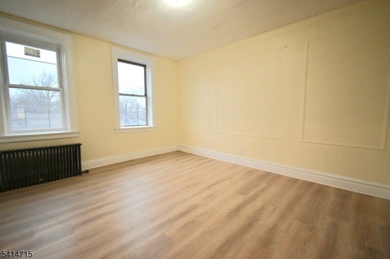 Foto del edificio - 148 Chancellor Ave