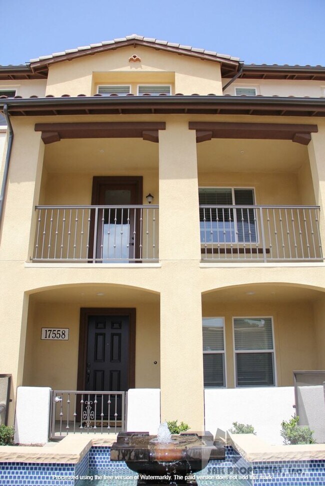 Foto del edificio - Beautiful Upgraded 3 Bd 3.5 Bth w/Large Bo...