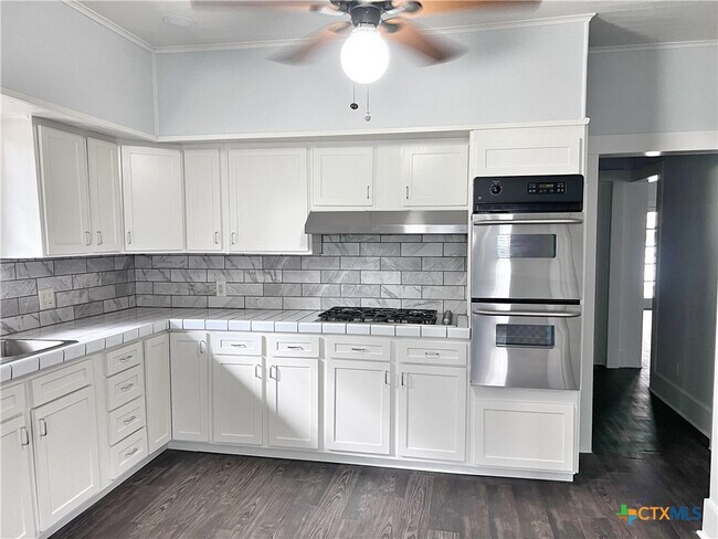 Foto del edificio - 420 Willow Ave