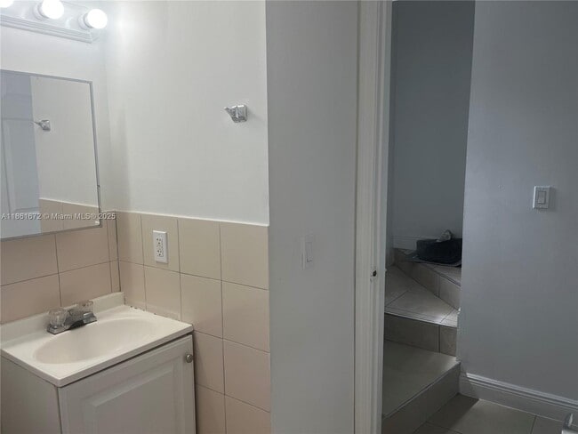 Foto del edificio - 1020 SW 4th St