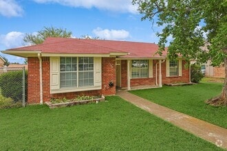 Building Photo - 2502 High Hollow Dr
