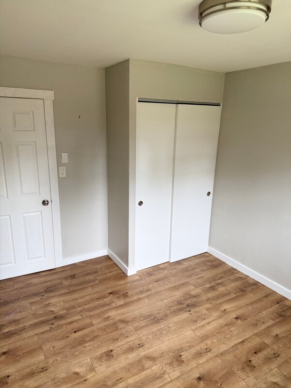 Building Photo - 900 Ferndale Cir NE