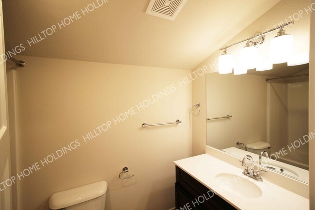 Building Photo - 11 Brookside Rd