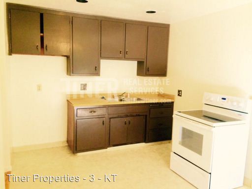 Building Photo - 7040 Zeeland Dr