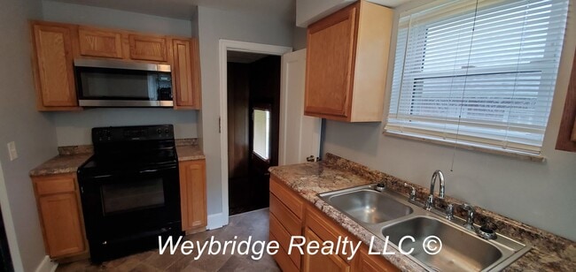 Building Photo - Coming Soon!  Very Nice 3 Bedroom 1 Bath H...