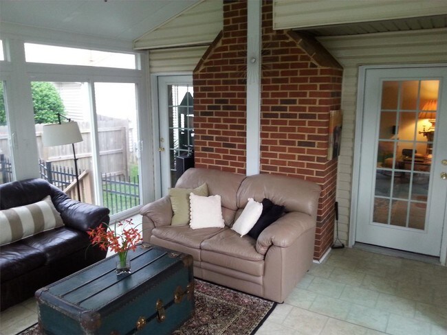 Foto del edificio - 5245 Chipping Ln