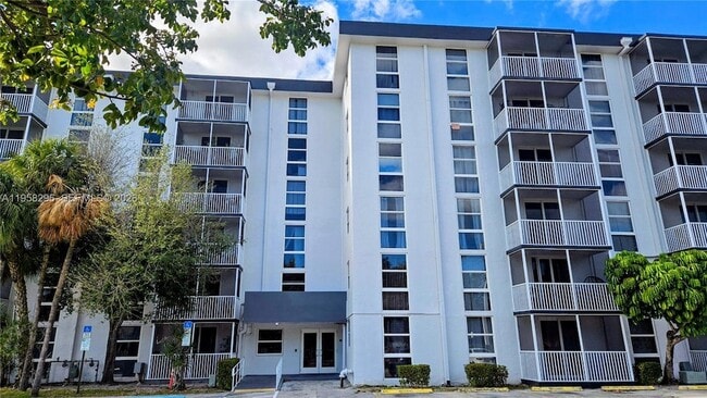 Photo - 16851 NE 23rd Ave Apartment