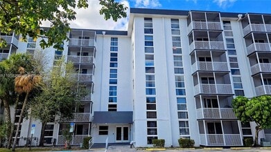 Building Photo - 16851 NE 23rd Ave