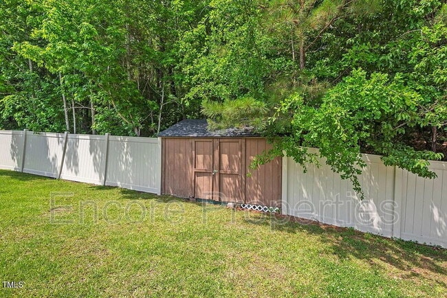 Foto del edificio - 411 Buxton St