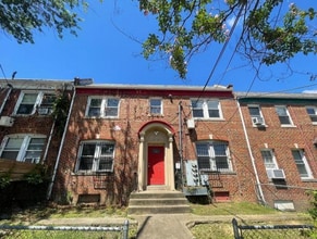 Building Photo - 1613 18th St NW
