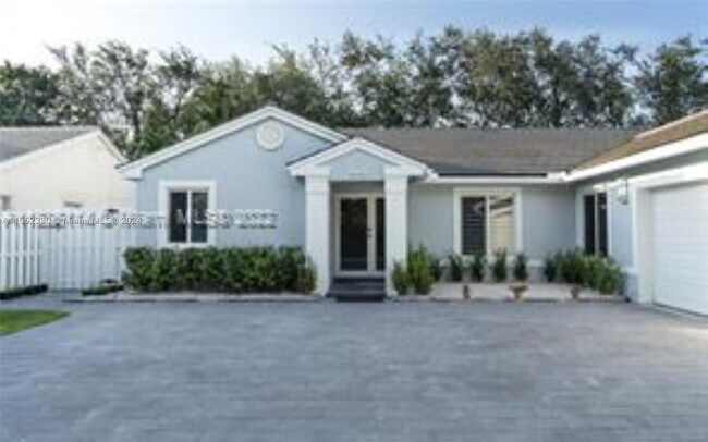 Foto del edificio - 12721 SW 17th Ct
