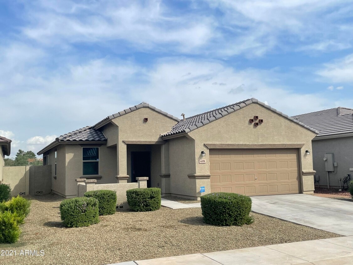 Foto principal - 6158 W Orchid Ln