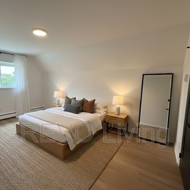 Building Photo - 187 Church St