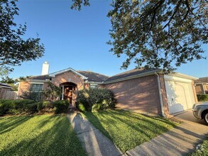 Building Photo - 522 Cedar Branch Dr