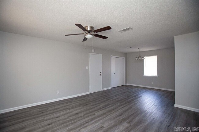 Foto del edificio - 221 Pearl St