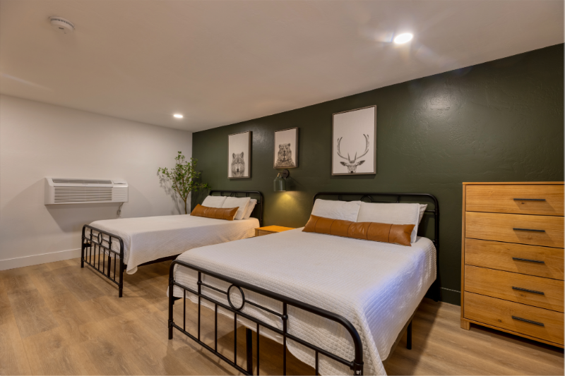 Foto principal - 1078 E White Mountain Blvd