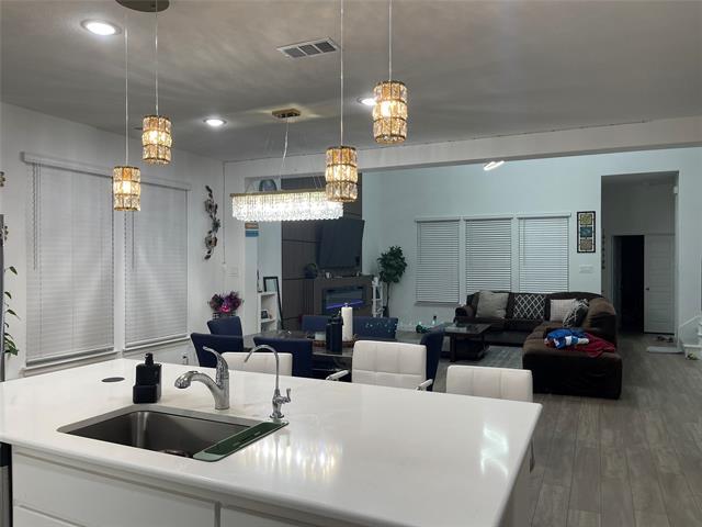 Foto del edificio - 14461 Lovelace St