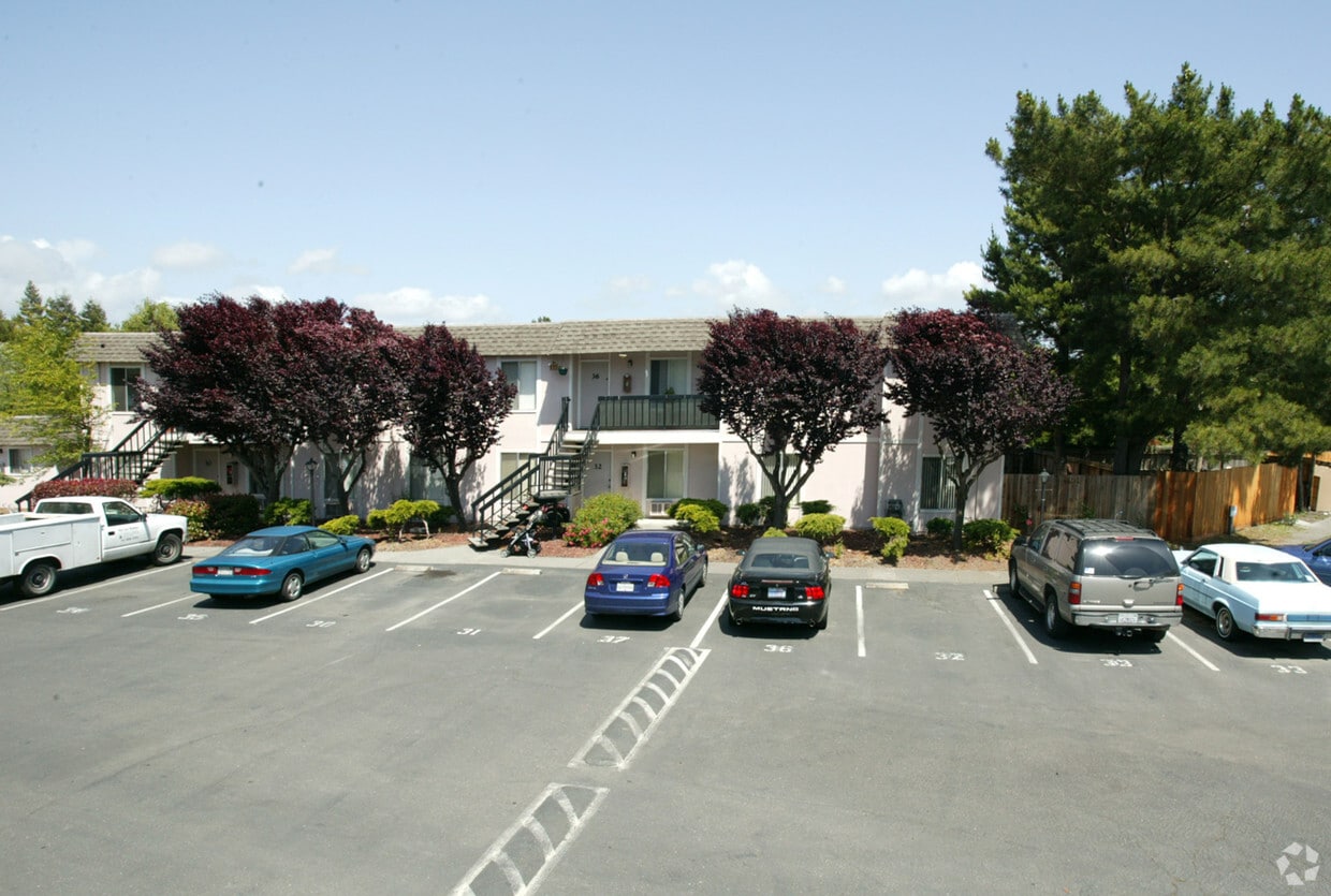 Building Photo - Dalewood Apartments