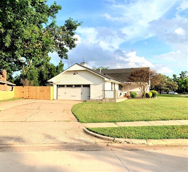 Foto del edificio - Refreshed & Revived!! Beautiful Home On A ...