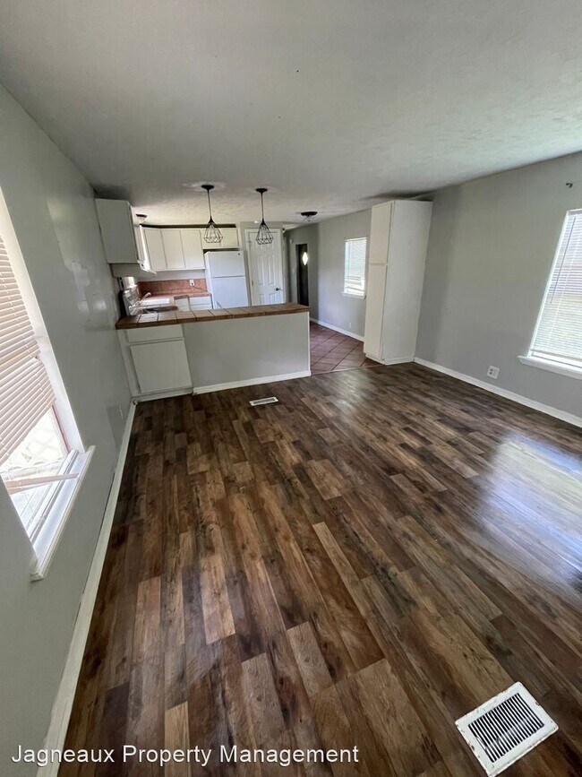 Building Photo - 3 br, 2 bath House - 208 Vincent Ln