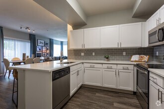 2BR, 2BA - 1110 SF - Kallisto at Bear Creek