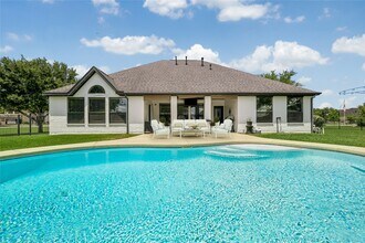 Building Photo - 4419 Convento Dr