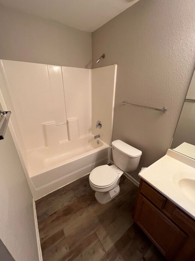 Building Photo - 15543 Trailside Ln