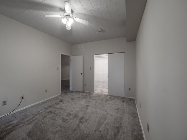 Building Photo - Cambridge Court