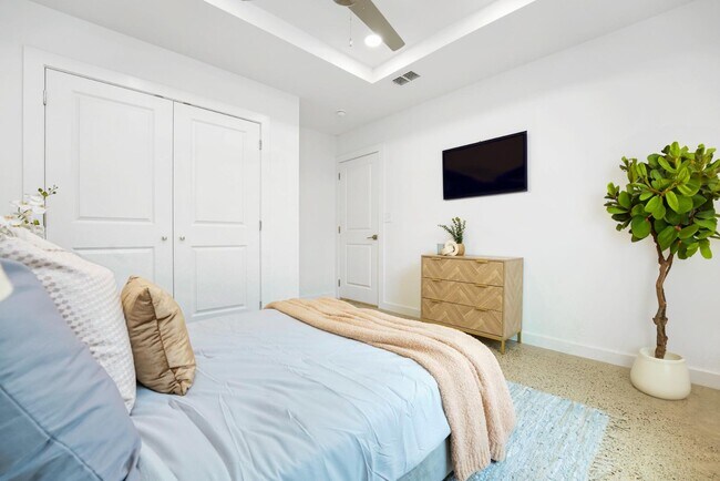 Building Photo - 708 Onyx Dr