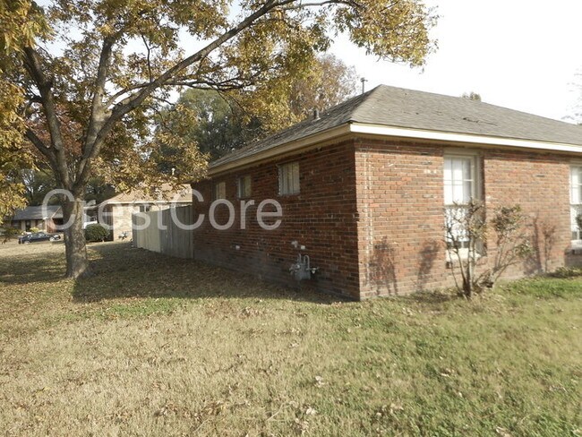 Building Photo - 4974 Cottonwood Rd