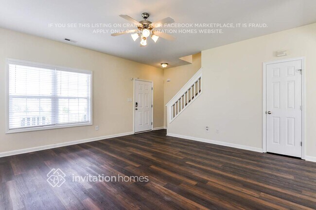 Foto del edificio - 4125 Bay Rum Ln