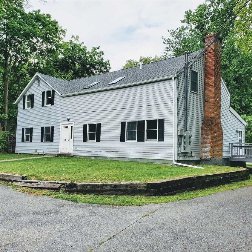 32 Bircher Ave Unit D, Poughkeepsie, NY 12601 Apartment for Rent in