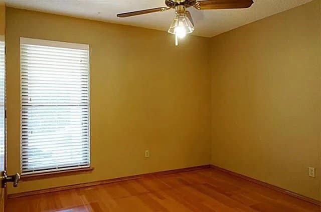 Foto del edificio - 1458 Thistlewood Ln