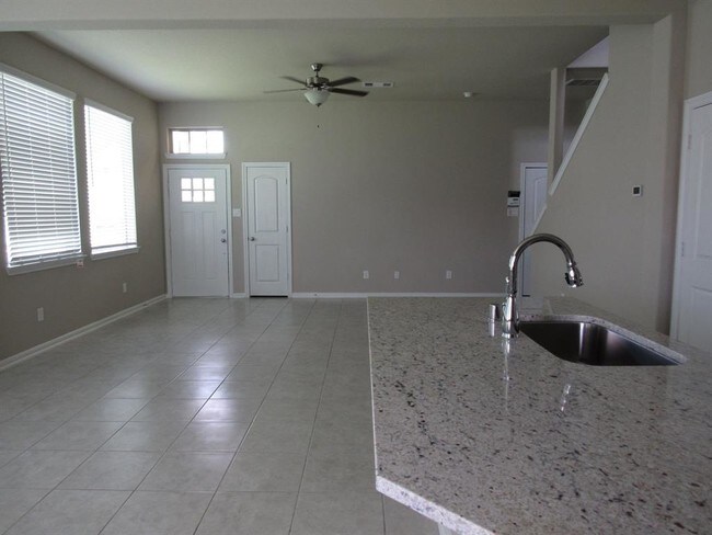 Foto del edificio - 131 Axlewood Ct