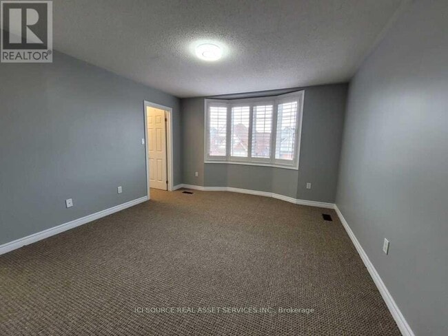 Building Photo - 5150 Doubletree Dr
