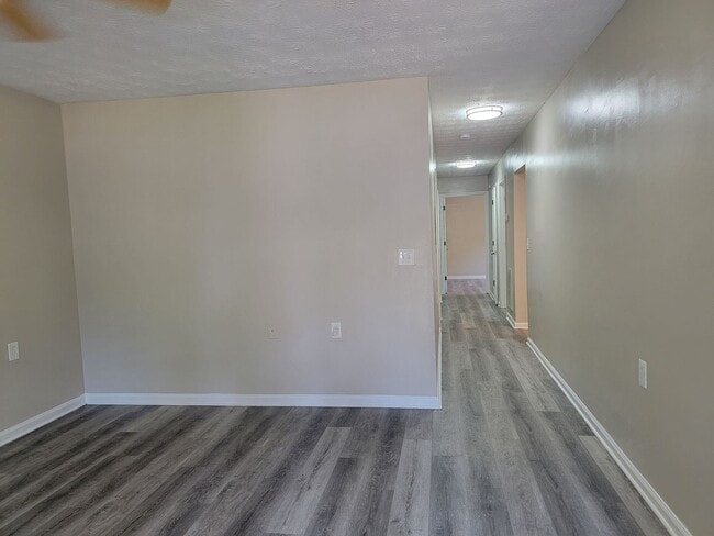 Foto del edificio - Intown Ranch - ADA Accessible Voucher Appr...